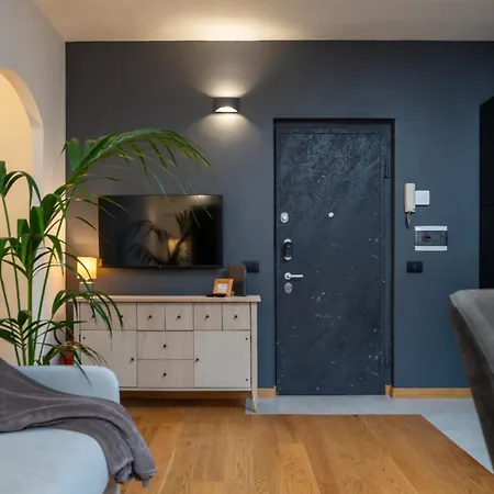 Maison Saint Michel Monte Nero Milán